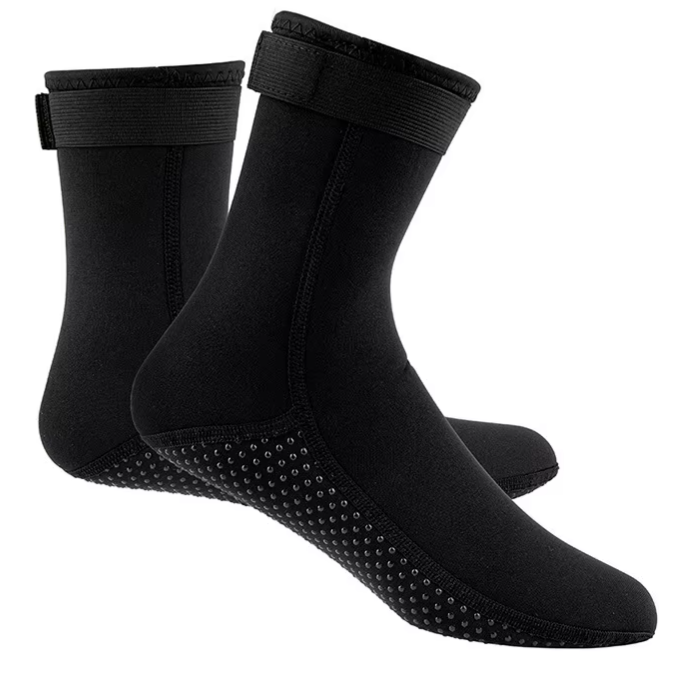 3mm Neoprene Diving Socks: 2 pairs for $4