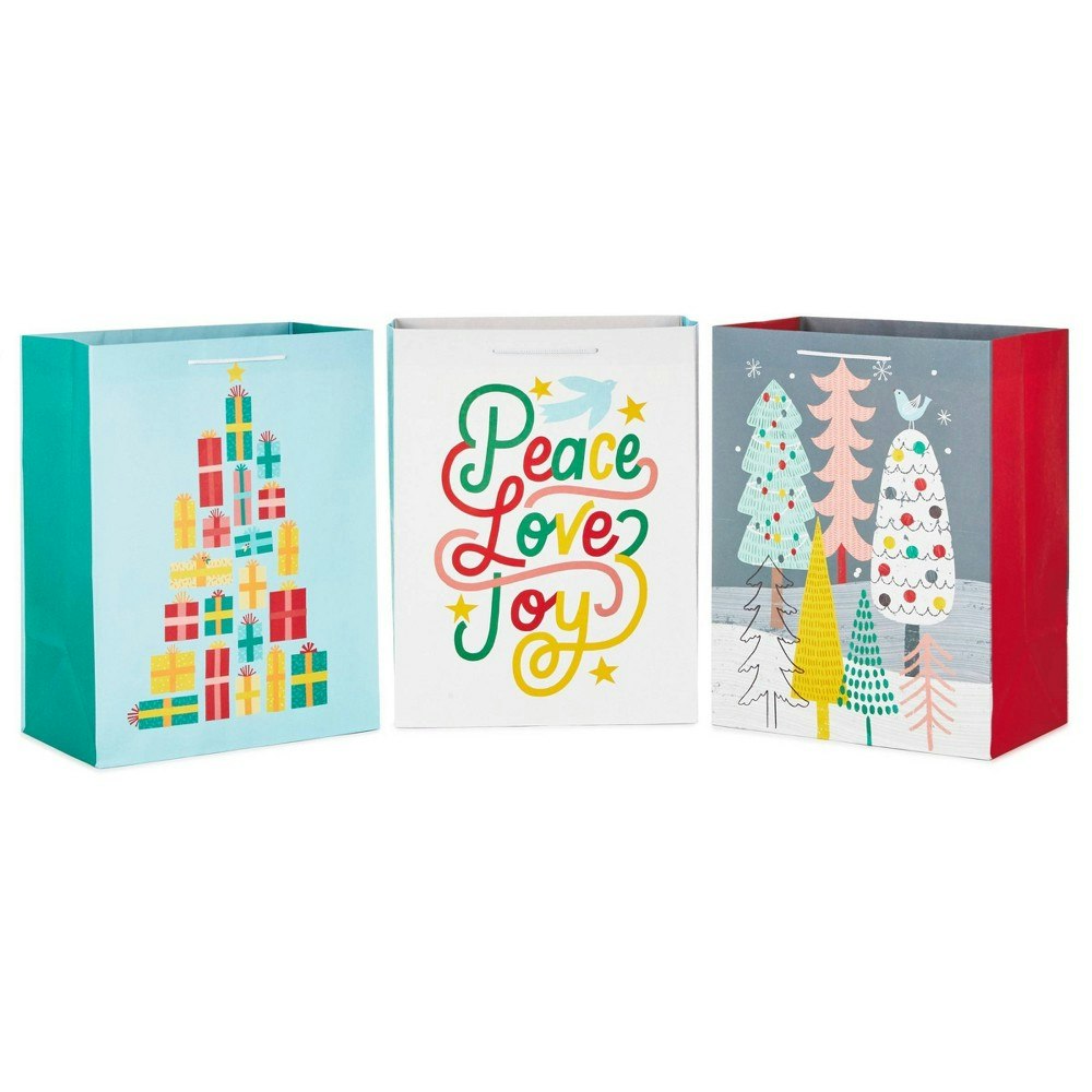 Hallmark Christmas Gift Bag Set: $12.19