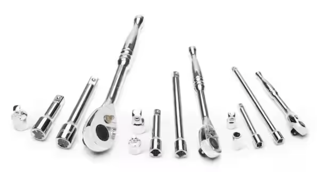Husky 14-Piece Ratchet & Accessory Set: $41