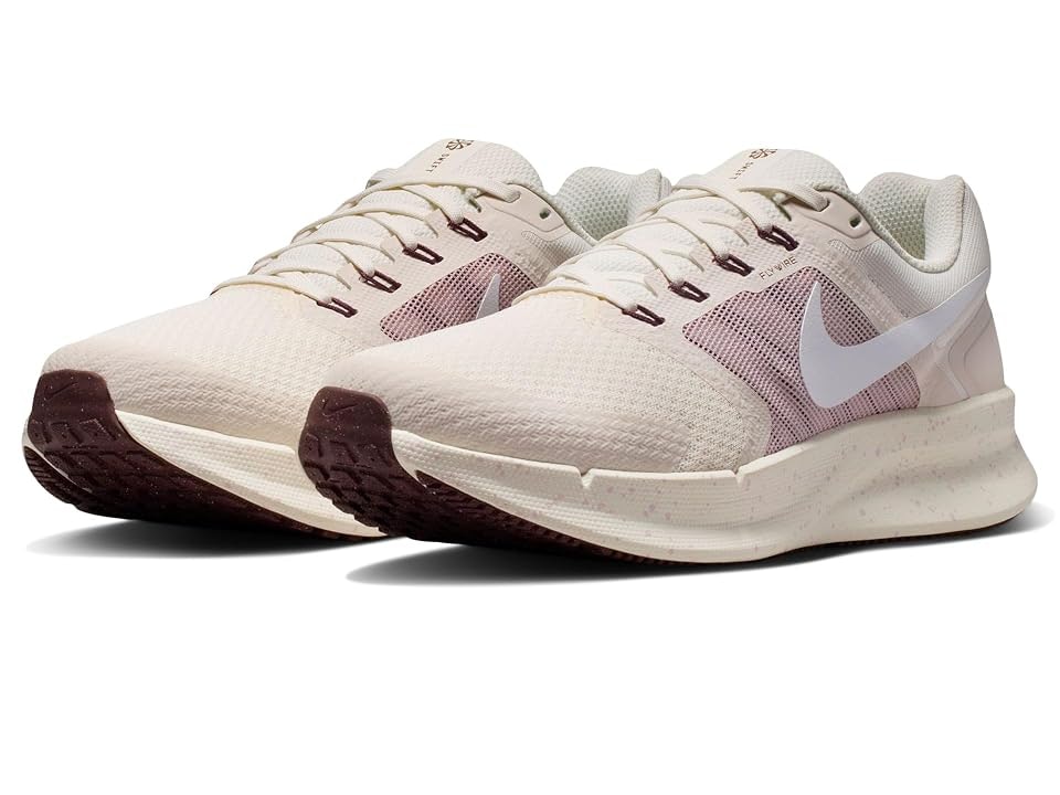 Nike Run Swift 3 Women's Running Shoes: $85