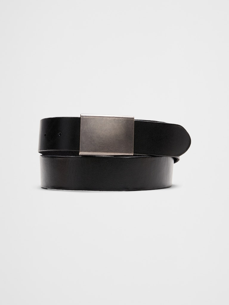 Plaque Buckle Belt: $32 Plaque Buckle Belt: $32