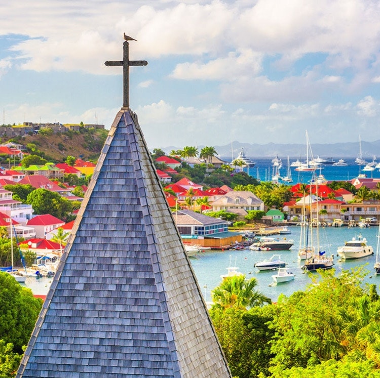 Windstar 11-Night Leeward Islands Cruise: From $11,226 for 2