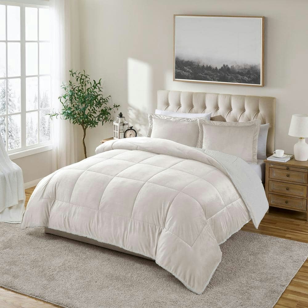 Full Reversible Microfiber and Sherpa Comforter Set: $49.23