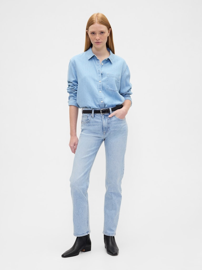High Rise '90s Slim Straight Jeans: $39.99