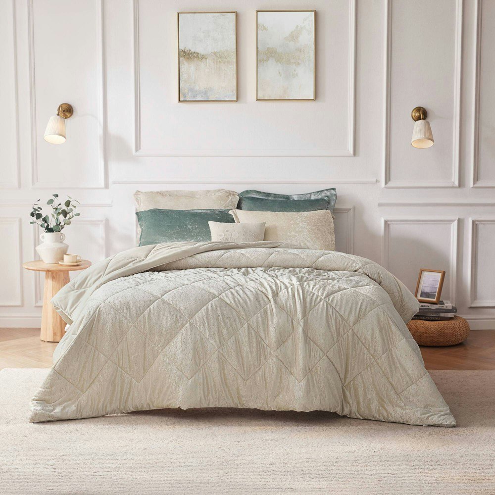 Intelligent Design Alyssa Velvet Microfiber King/California King Duvet Cover Set: $60.99 Intelligent Design Alyssa Velvet Microfiber King/California King Duvet Cover Set: $60.99
