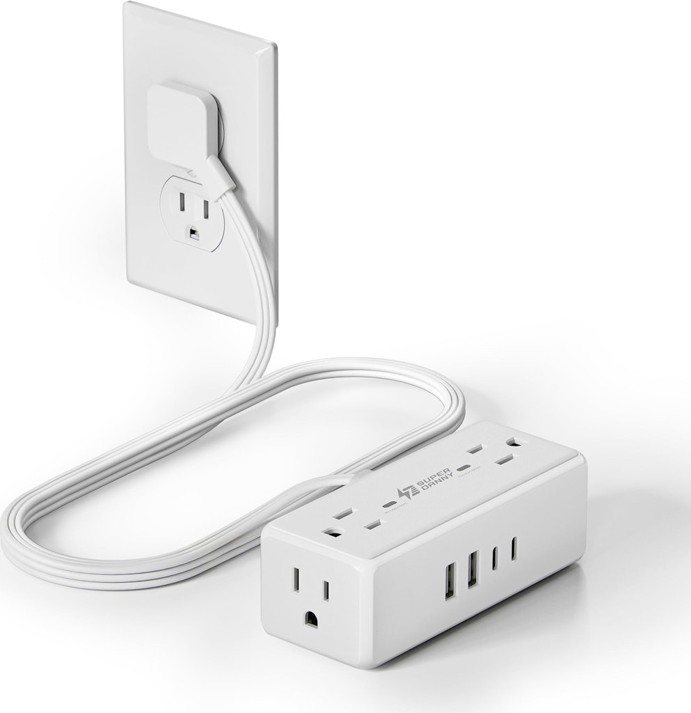 Superdanny 3-Foot Flat Power Strip w/  USB: $9.99