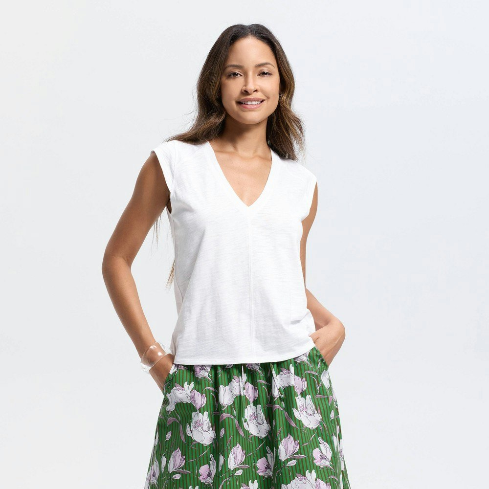 Universal Thread Women's Cap Sleeve V-Neck T-Shirt: $25 Universal Thread Women's Cap Sleeve V-Neck T-Shirt: $25