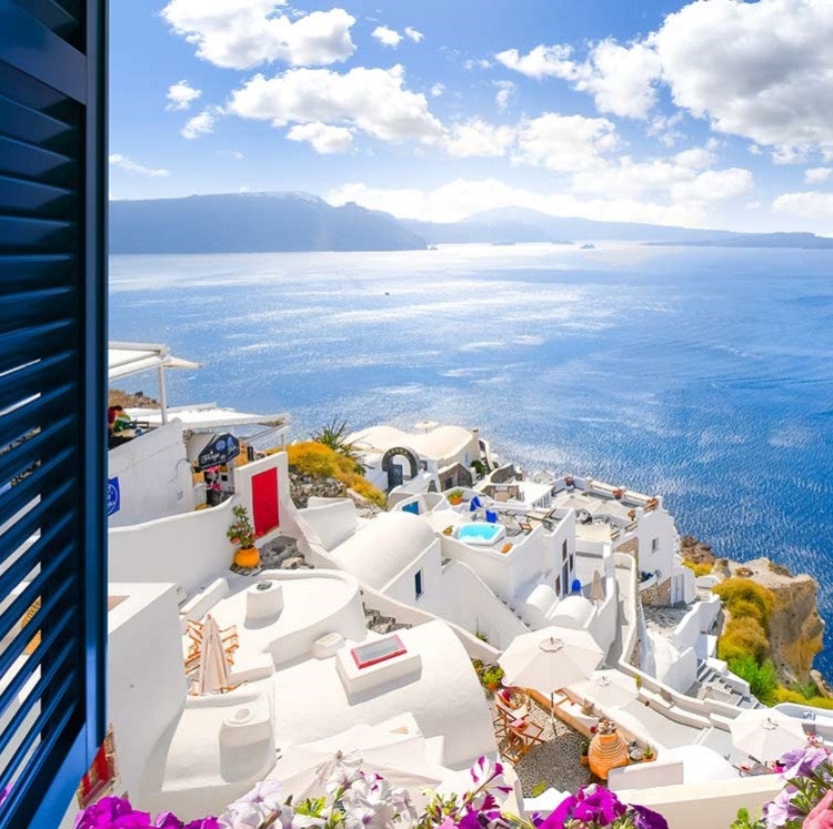 9-Night Athens, Mykonos & Santorini Flight and Hotel Vacation: From $2,898 for 2
