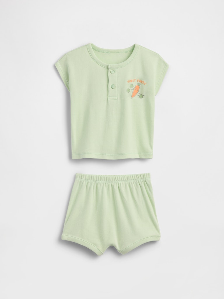 Baby Two-Piece Graphic Outfit Set: $14.99