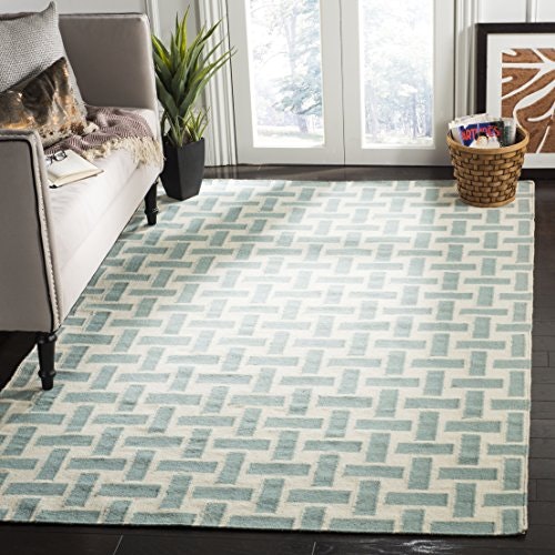 Safavieh Dhurries Collection 3' x 5' Wool Accent Rug: $49 Safavieh Dhurries Collection 3' x 5' Wool Accent Rug: $49