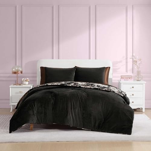 Betsey Johnson Full/Queen Velvet Solid Black Comforter Set: $65 Betsey Johnson Full/Queen Velvet Solid Black Comforter Set: $65