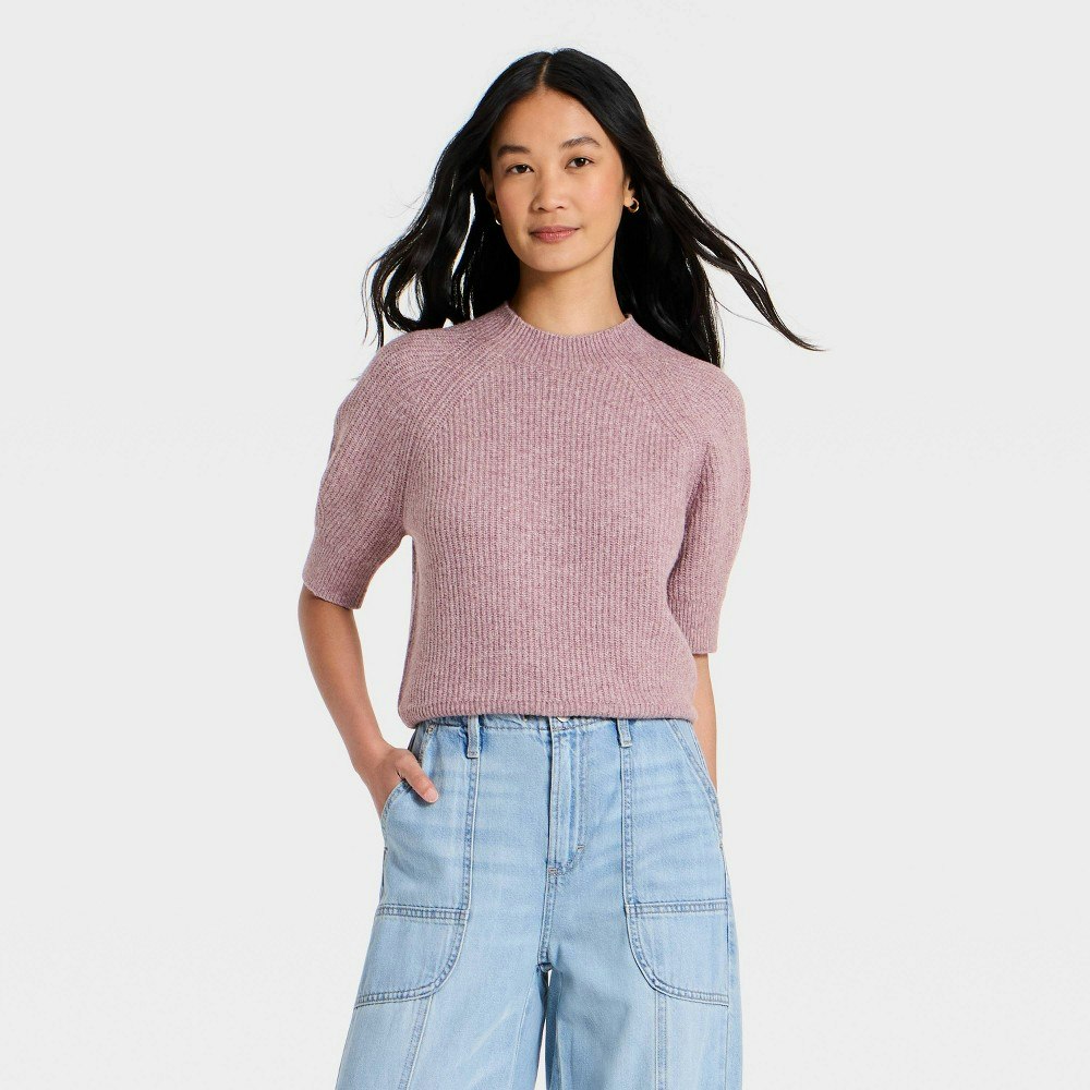 Universal Thread Women's Short Sleeve Ribbed Crewneck Sweater: $25