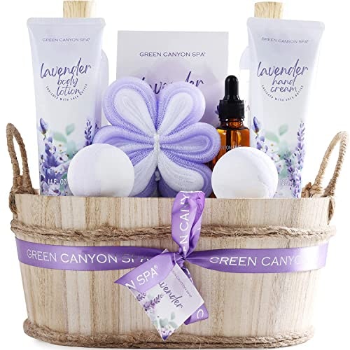 Green Canyon 11-Piece Lavender Spa Gift Set: $21.83
