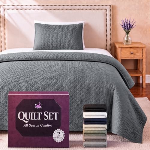 Sleephoria Twin Quilt Bedding Set 2-Pack: $26