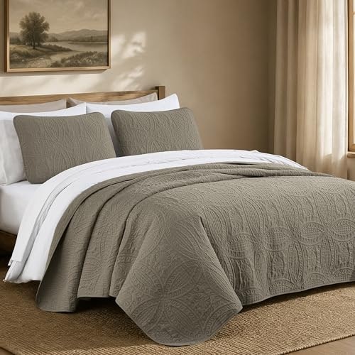 Chezmoi Collection Austin 3-Piece King Oversized Bedspread Coverlet Set: $37.17 Chezmoi Collection Austin 3-Piece King Oversized Bedspread Coverlet Set: $37.17