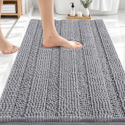 Olanly 30x20-Inch Striped Bath Rug: $9.98