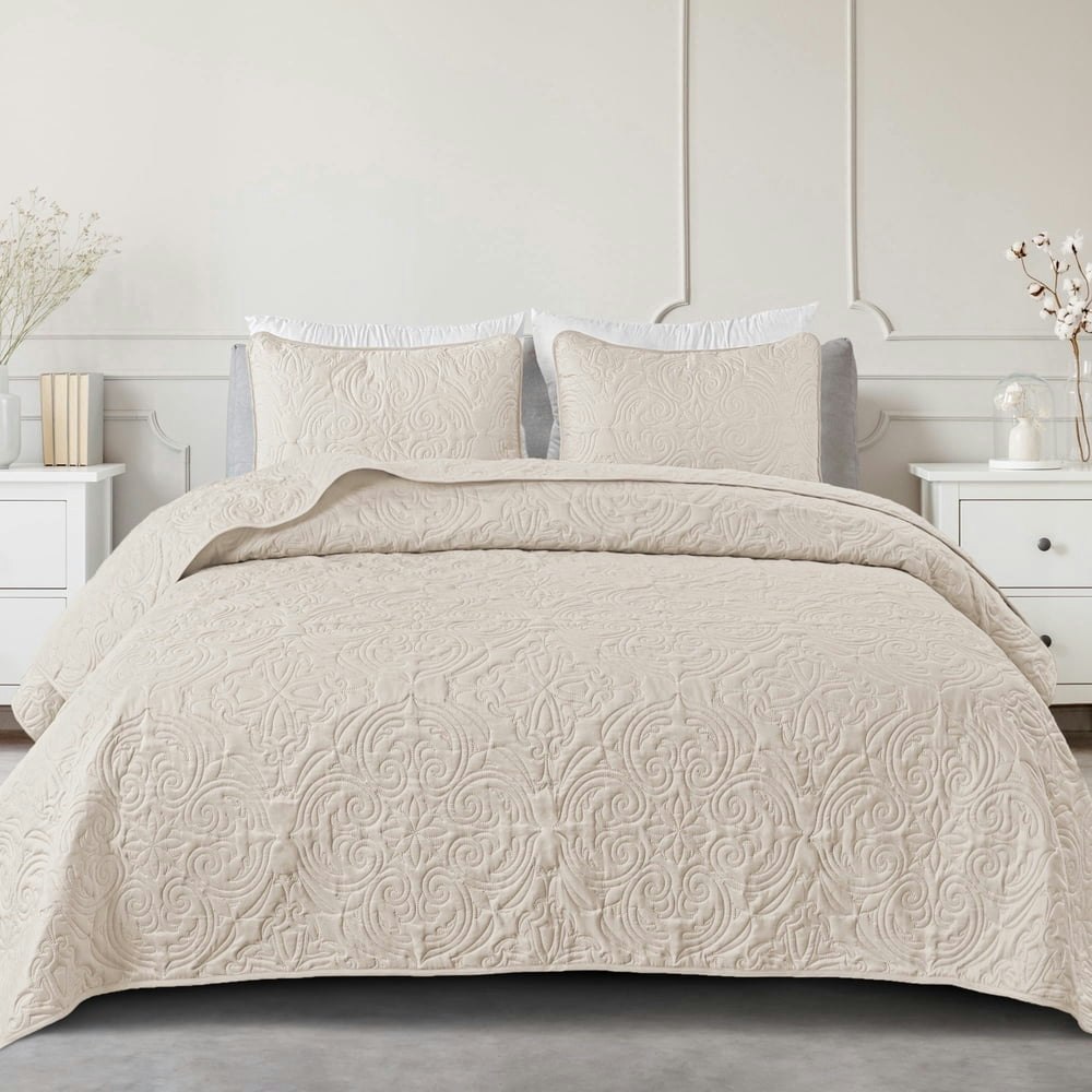 Exclusivo Mezcla Queen Quilt Bedding Set: $29.89 Exclusivo Mezcla Queen Quilt Bedding Set: $29.89