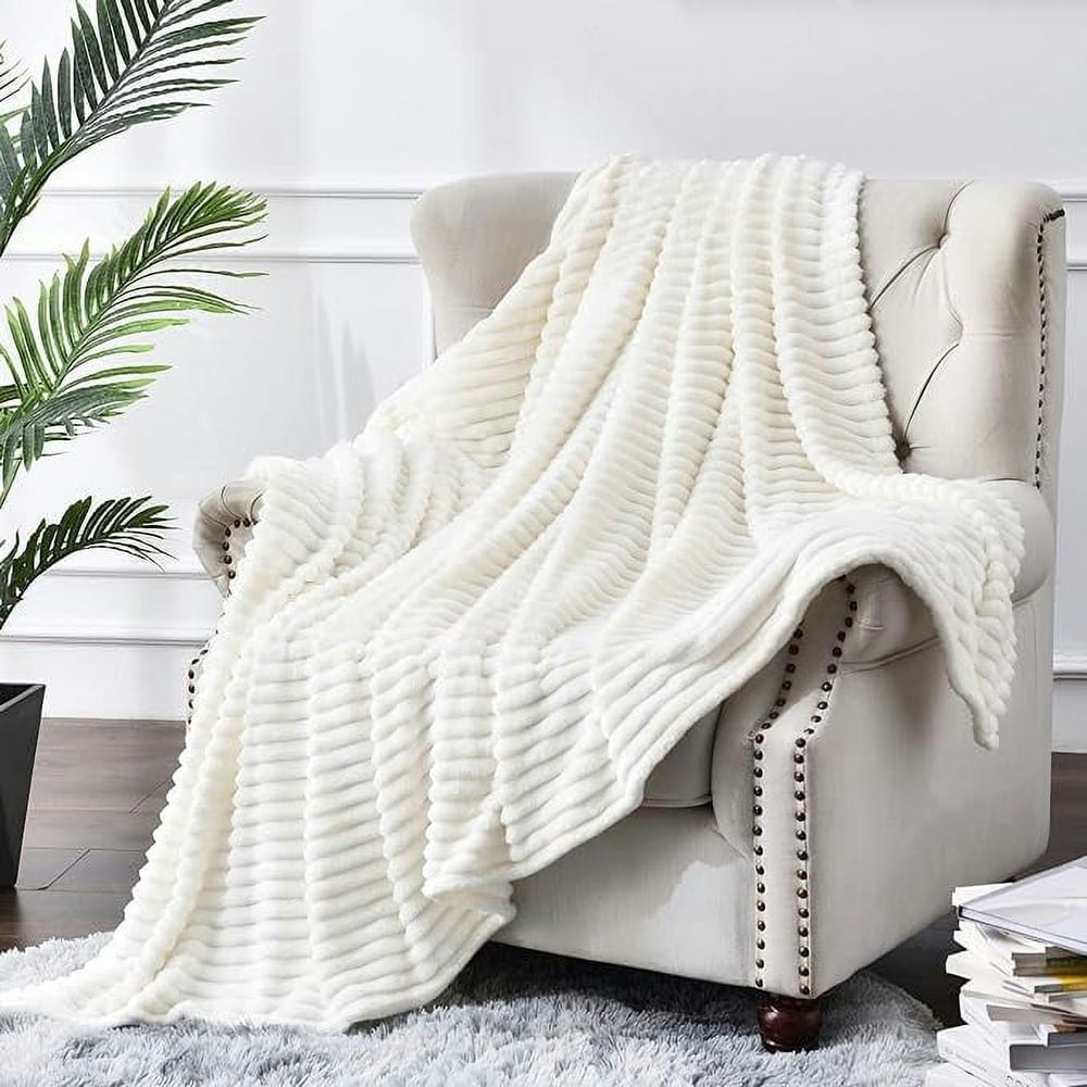 Bedelite 50x60-inch Fleece Throw Blanket: $18.69 Bedelite 50x60-inch Fleece Throw Blanket: $18.69