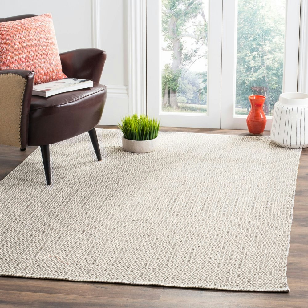 Safavieh Montauk Audra Geometric 4x6-foot Cotton Area Rug: $69.03
