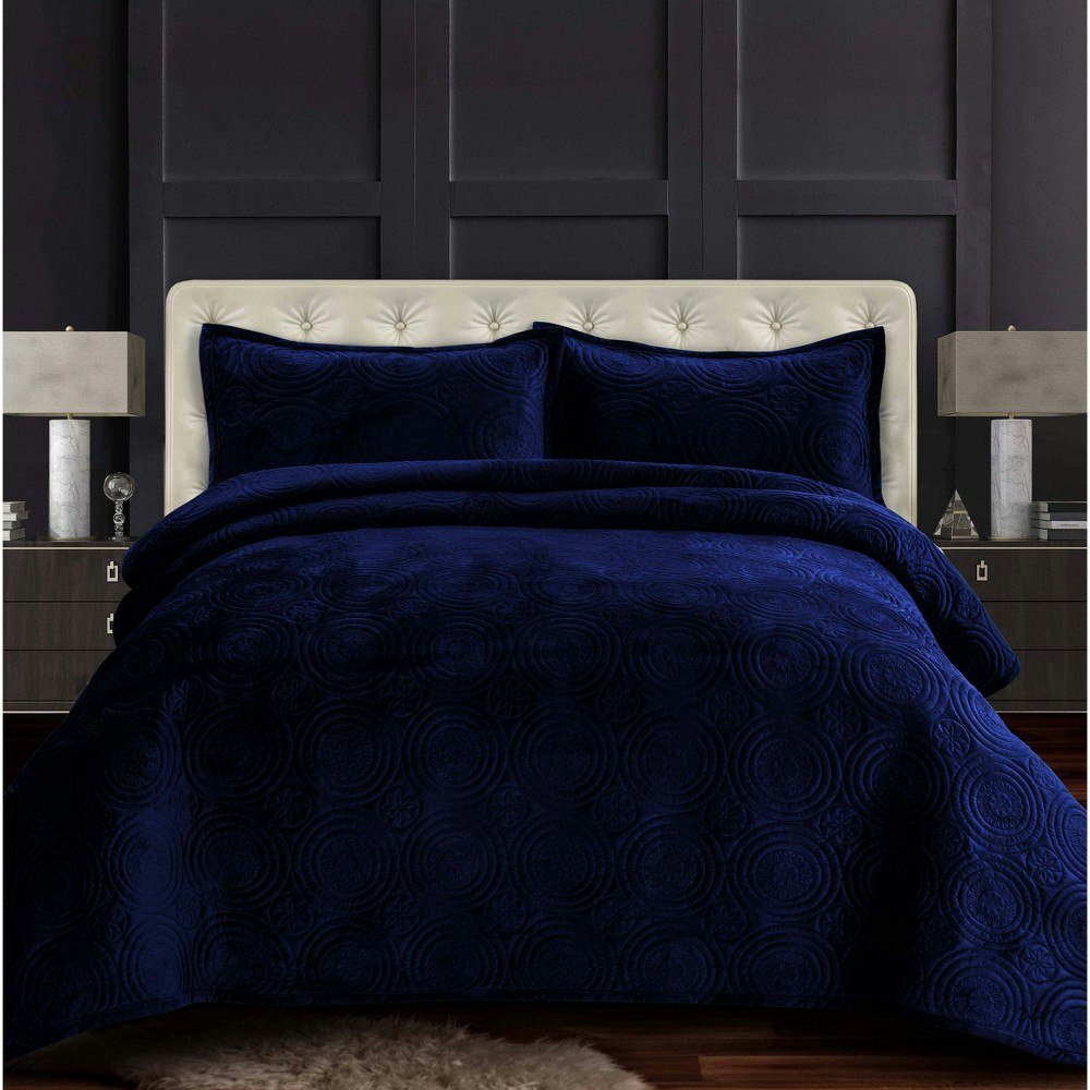 Tribeca Living King Capri Medallion Velvet 3-Piece Quilt Set: $89.99