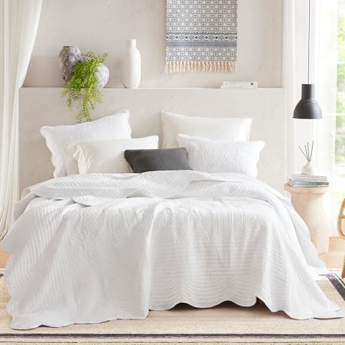 Madison Park Cottage Damask 3-Piece Full/Queen Coverlet Set: $39.99