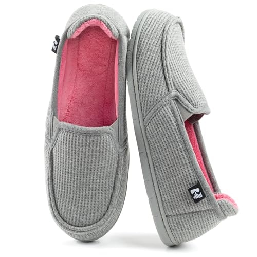 RockDove Women's Two-Tone Hoodback Slipper: $21.23