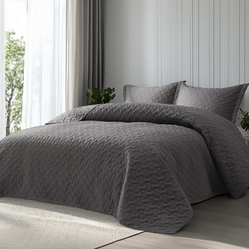 Bedsure Queen Size Basket Weave Quilt Set: $33.98