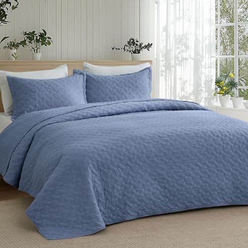 Bedsure Twin Quilt: $32.89