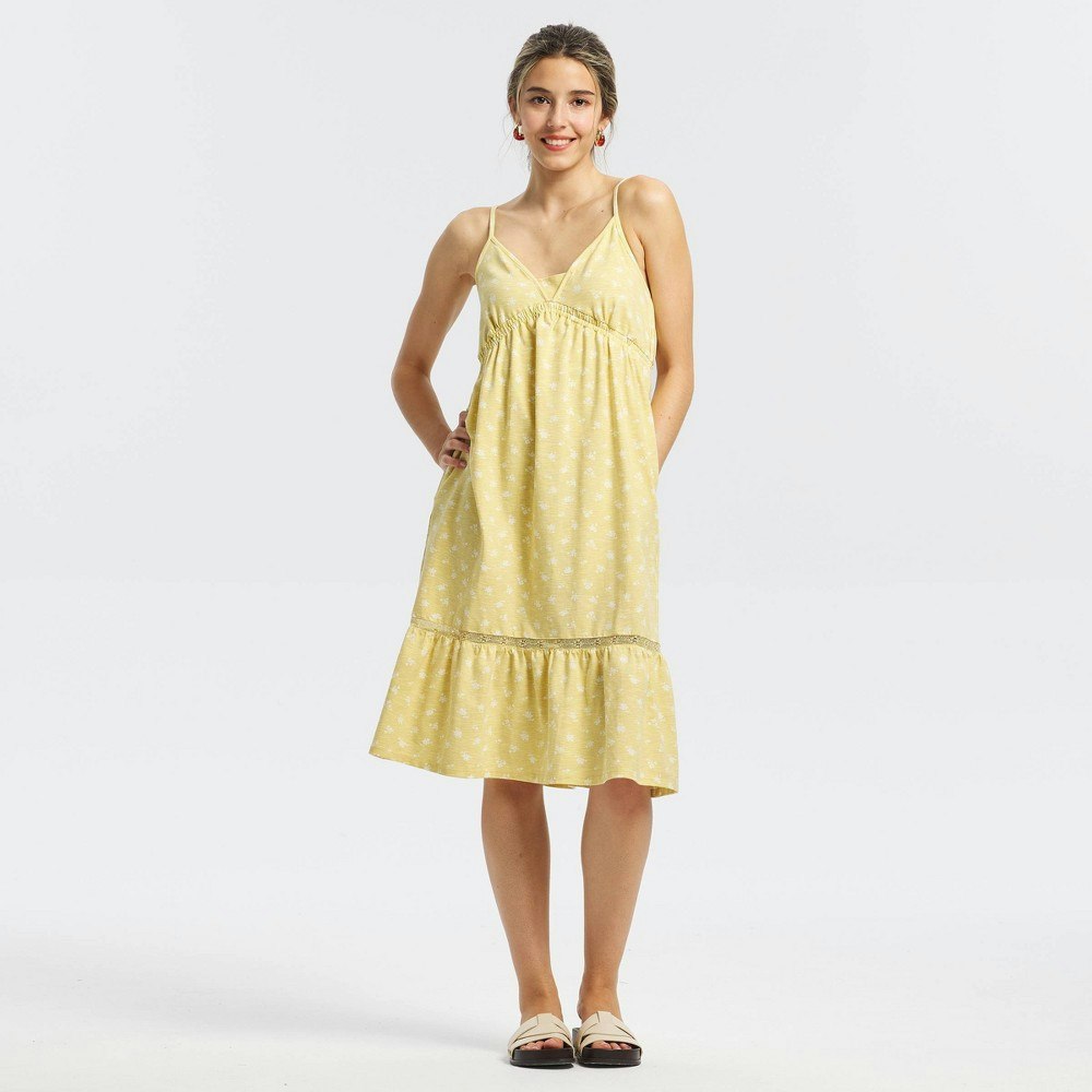 Universal Thread Women's Tiered Floral Dress: $42 Universal Thread Women's Tiered Floral Dress: $42