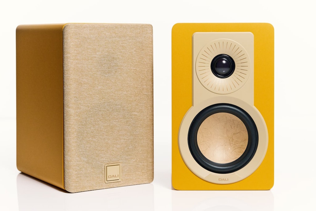 Dali Kupid Designer Bookshelf Speakers: $600 Dali Kupid Designer Bookshelf Speakers: $600