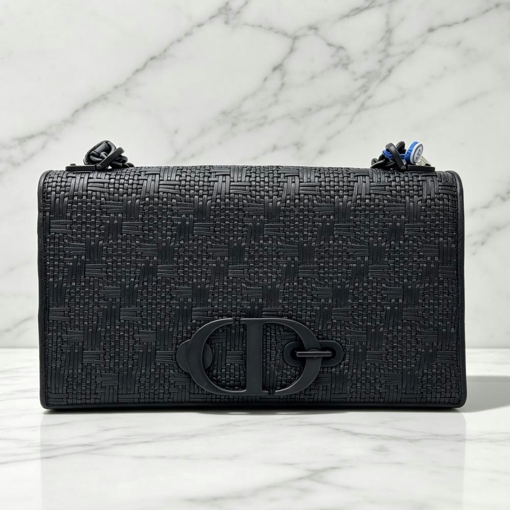 Pre-Owned Luxury Handbag Deals on eBay Live: Sunday @ 10pm ET Pre-Owned Luxury Handbag Deals on eBay Live: Sunday @ 10pm ET
