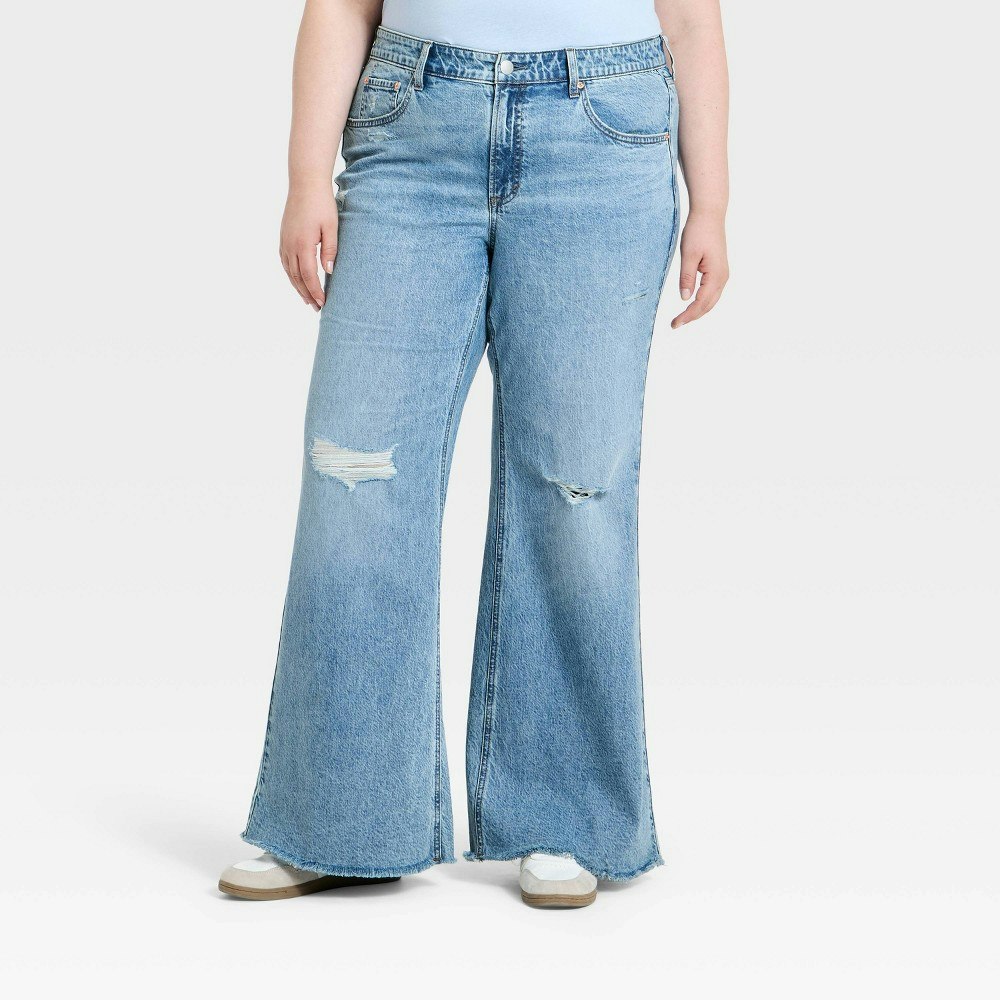 Universal Thread Women's Low-Rise Relaxed Denim Flare Jeans: $22 Universal Thread Women's Low-Rise Relaxed Denim Flare Jeans: $22