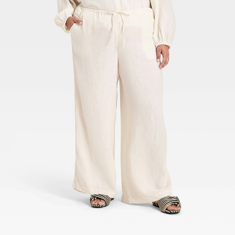 Universal Thread Women's Mid-Rise Wide Leg Drawstring Pants: $22.50