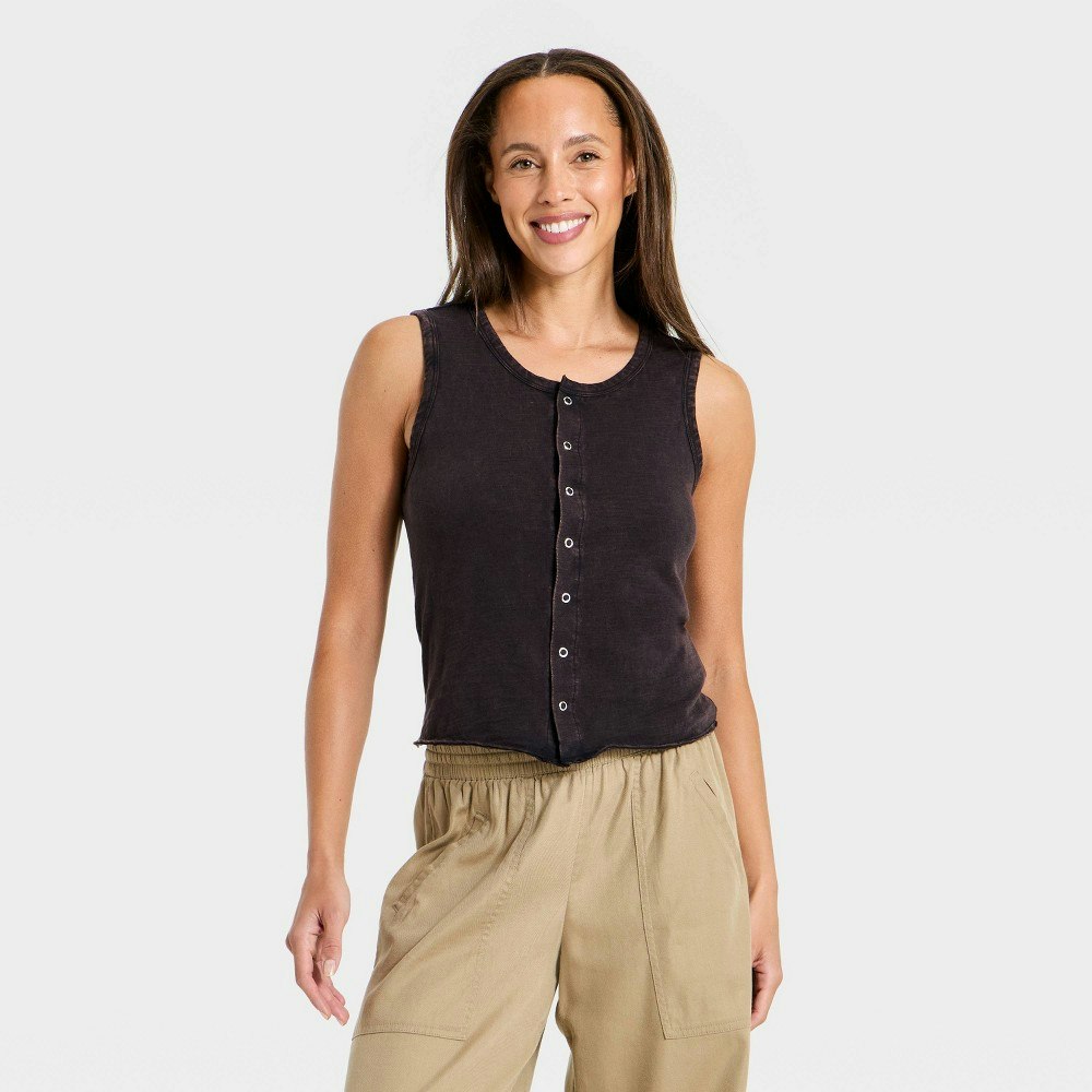 Women's Universal Thread Boyfriend Button-Front Tank Top: $15