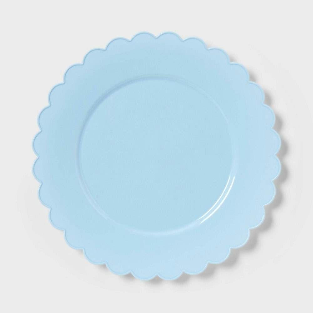 Spritz Light Blue Scallop Dinner Plastic Plates 8-Pack: $5
