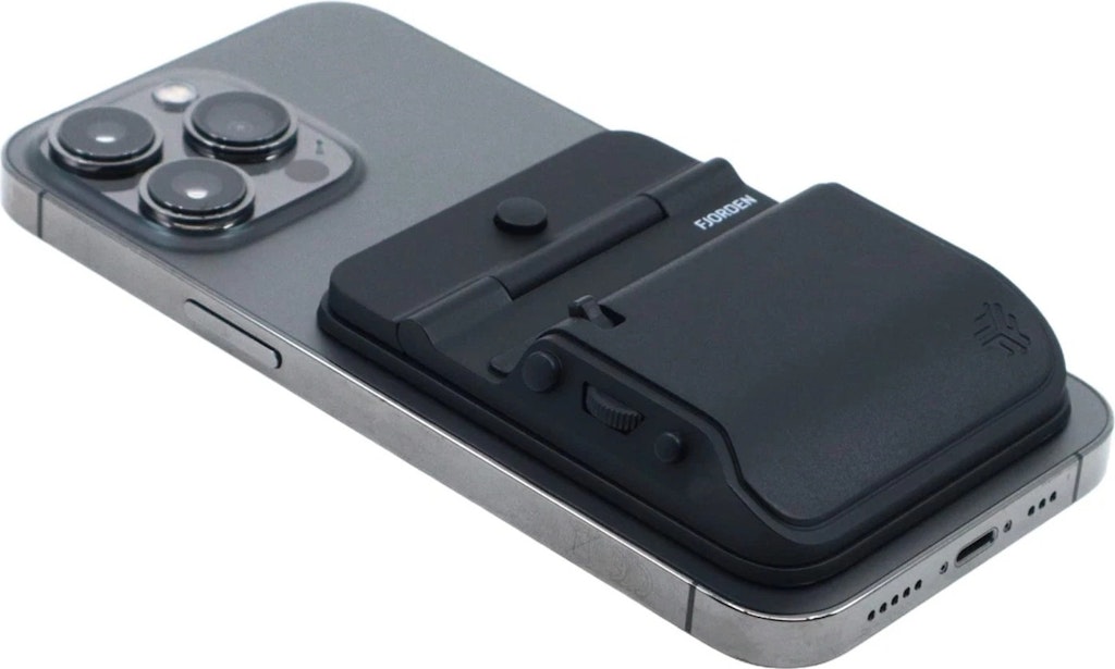 Open-box Fjorden Basic Bundle Camera Grip for iPhone: $17