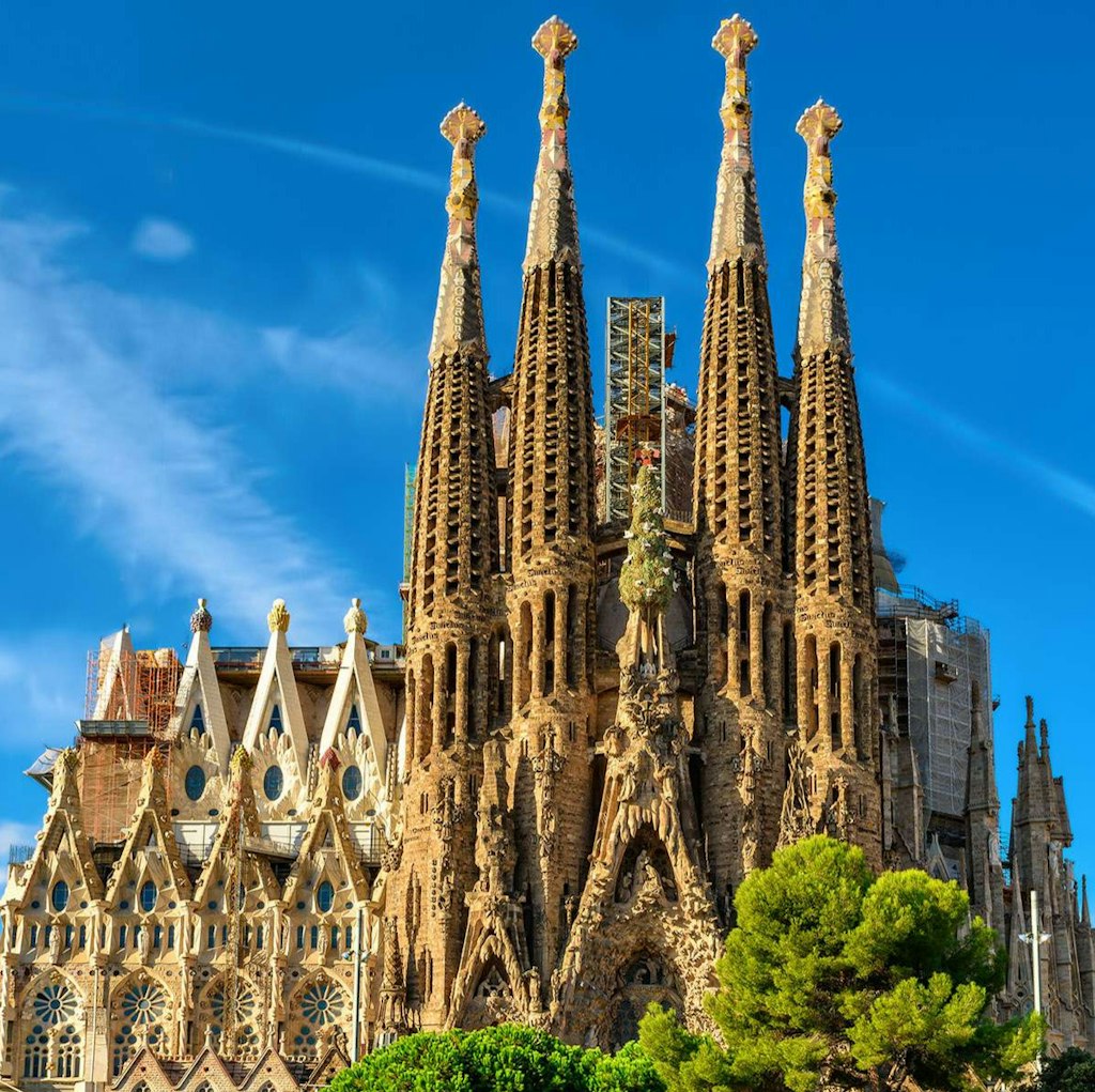 8-Night Spain & Portugal Hotel & Sightseeing Tour Vacation: From $3,538 for 2