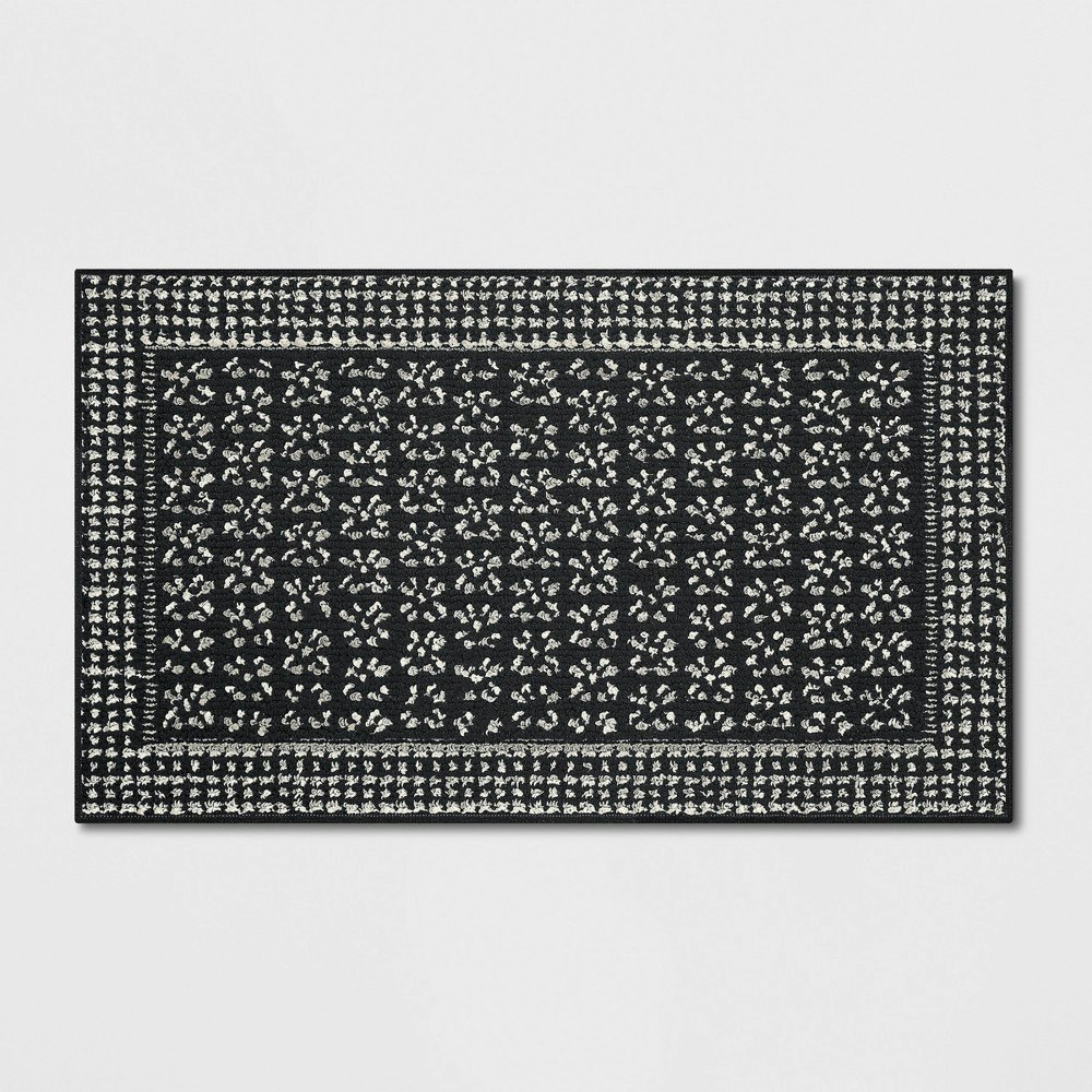 Threshold 1'8"x2'10" Geometric Border Tufted Accent Rug: $15 Threshold 1'8"x2'10" Geometric Border Tufted Accent Rug: $15