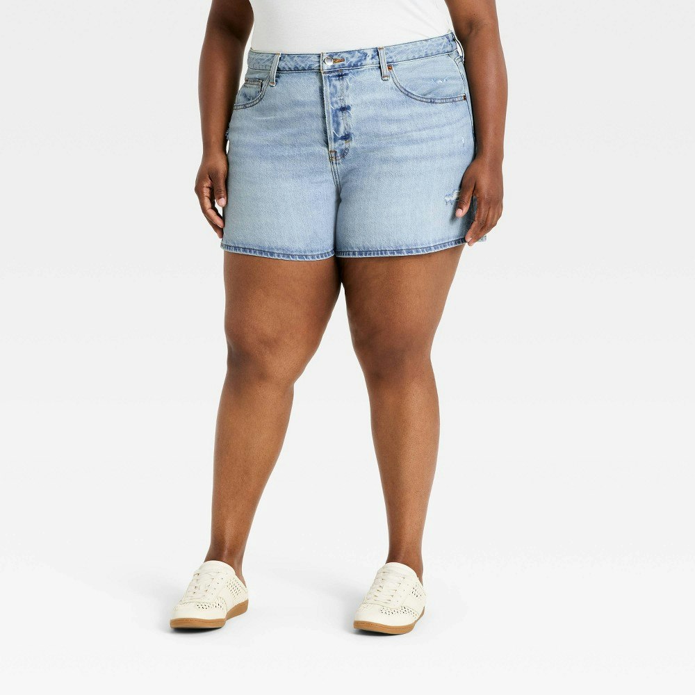 Universal Thread Women's Mid-Rise 90's Baggy Jean Shorts: $28
