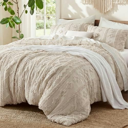 Bedsure Queen Tufted Boho Comforter Set: $47.99 Bedsure Queen Tufted Boho Comforter Set: $47.99