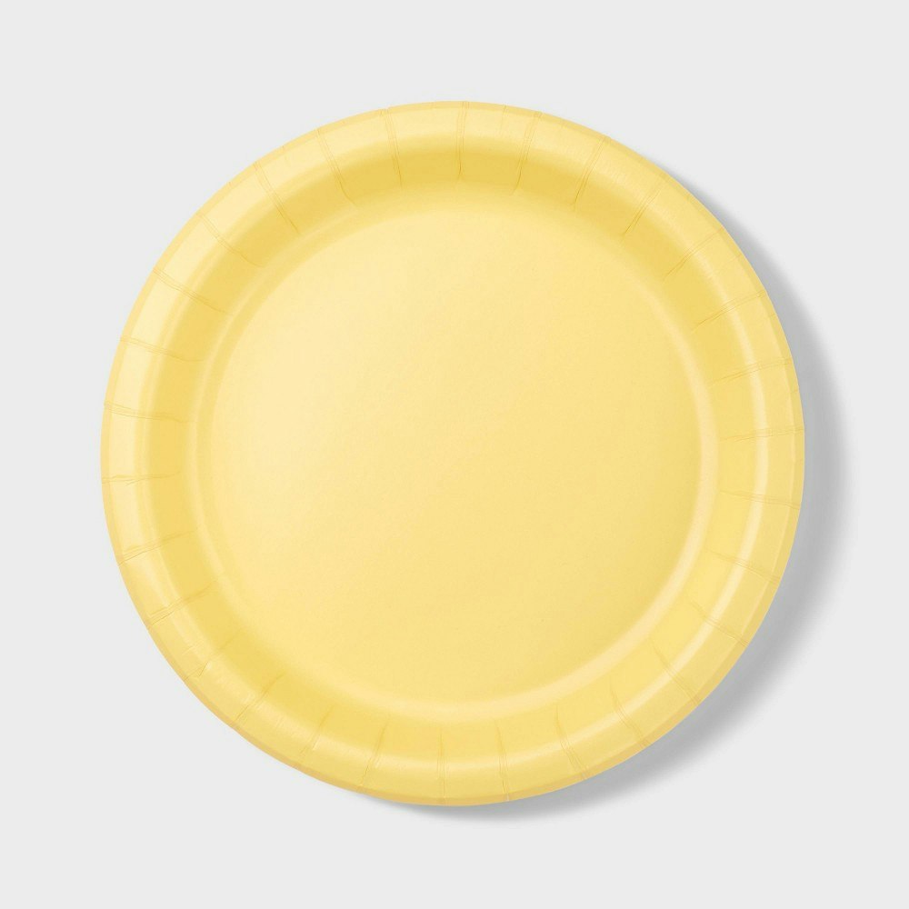Spritz 8.5-inch Paper Dinner Plates 20-Pack: $3