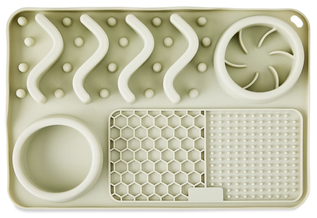 Vibrant Life Silicone Slow Feeder Compartment Pet Mat: $1.92 Vibrant Life Silicone Slow Feeder Compartment Pet Mat: $1.92
