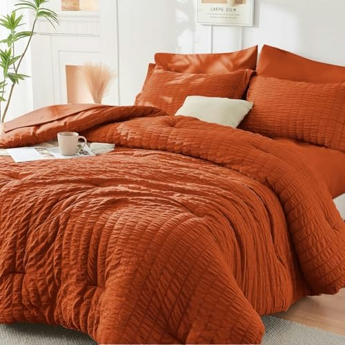 Hymokege Full Seersucker Comforter 7-Piece Bedding Set: $59.98 Hymokege Full Seersucker Comforter 7-Piece Bedding Set: $59.98