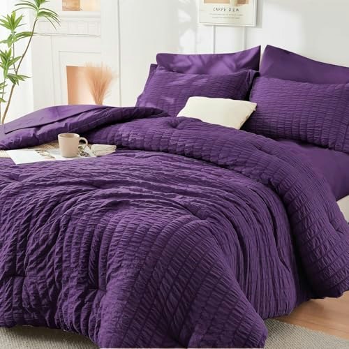 Hymokege California King Seersucker Comforter Set 7-Piece: $49.98