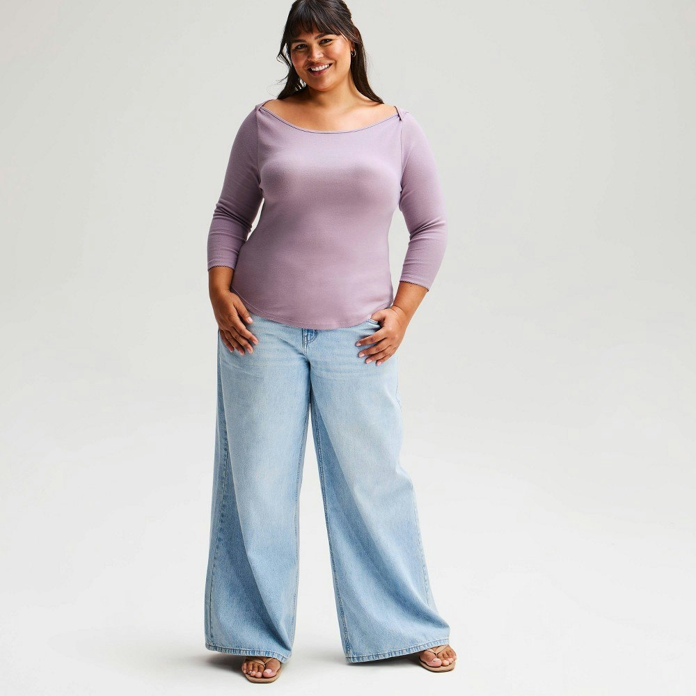 Women's 3/4-Sleeve Boat Neck Shirttail T-Shirt: $15