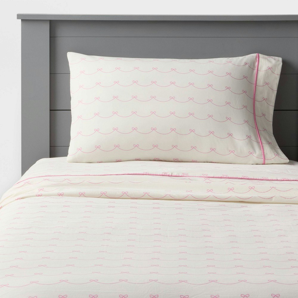 Pillowfort Twin Pretty Bow Cotton Sheet Set: $20 Pillowfort Twin Pretty Bow Cotton Sheet Set: $20