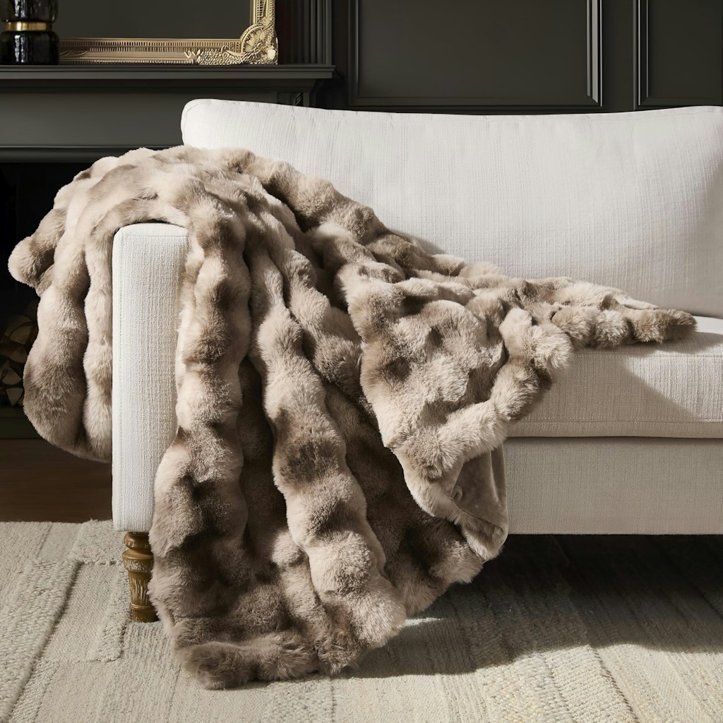 Luxury Bubble Faux Rabbit Fur Throw Blanket: $38