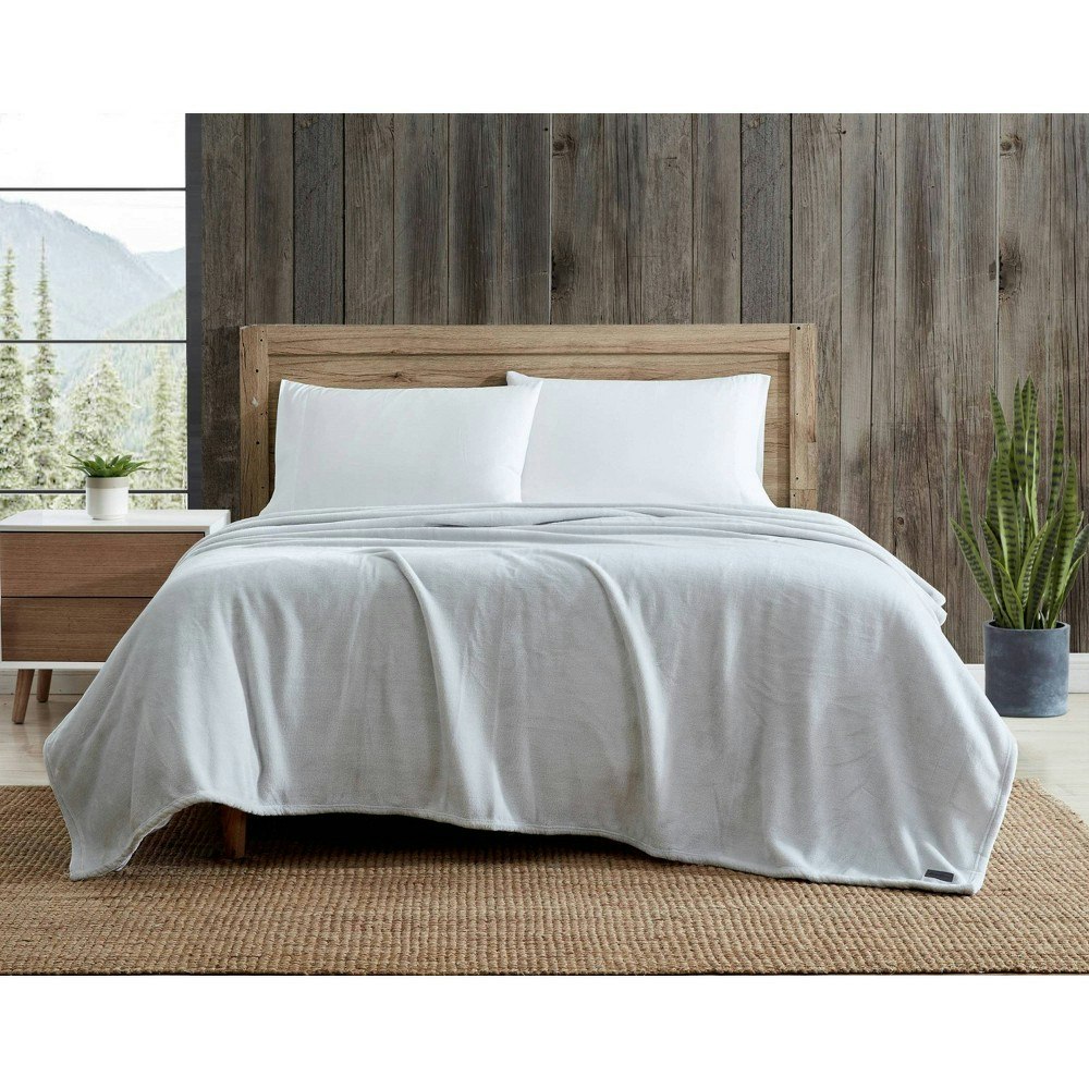 Eddie Bauer Twin Plush Blanket: $39.99