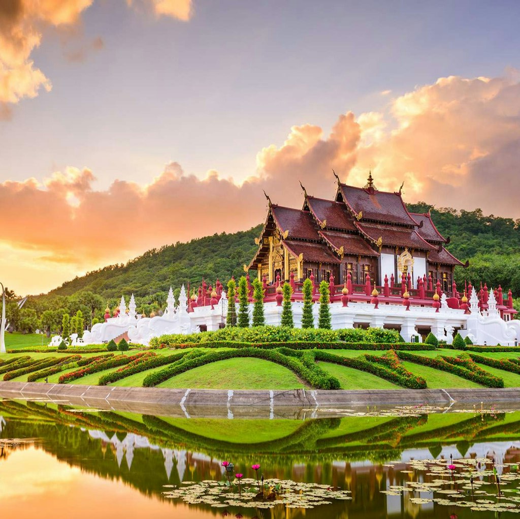 7-Night Thailand Hotel & Culinary Tour Vacation: From $7,568 for 2