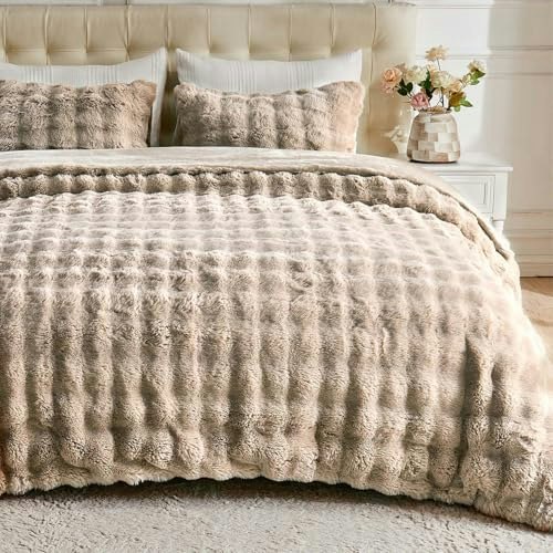 Lotus Karen Queen Faux Fur Duvet Cover 3-Piece Set: $67.99 Lotus Karen Queen Faux Fur Duvet Cover 3-Piece Set: $67.99